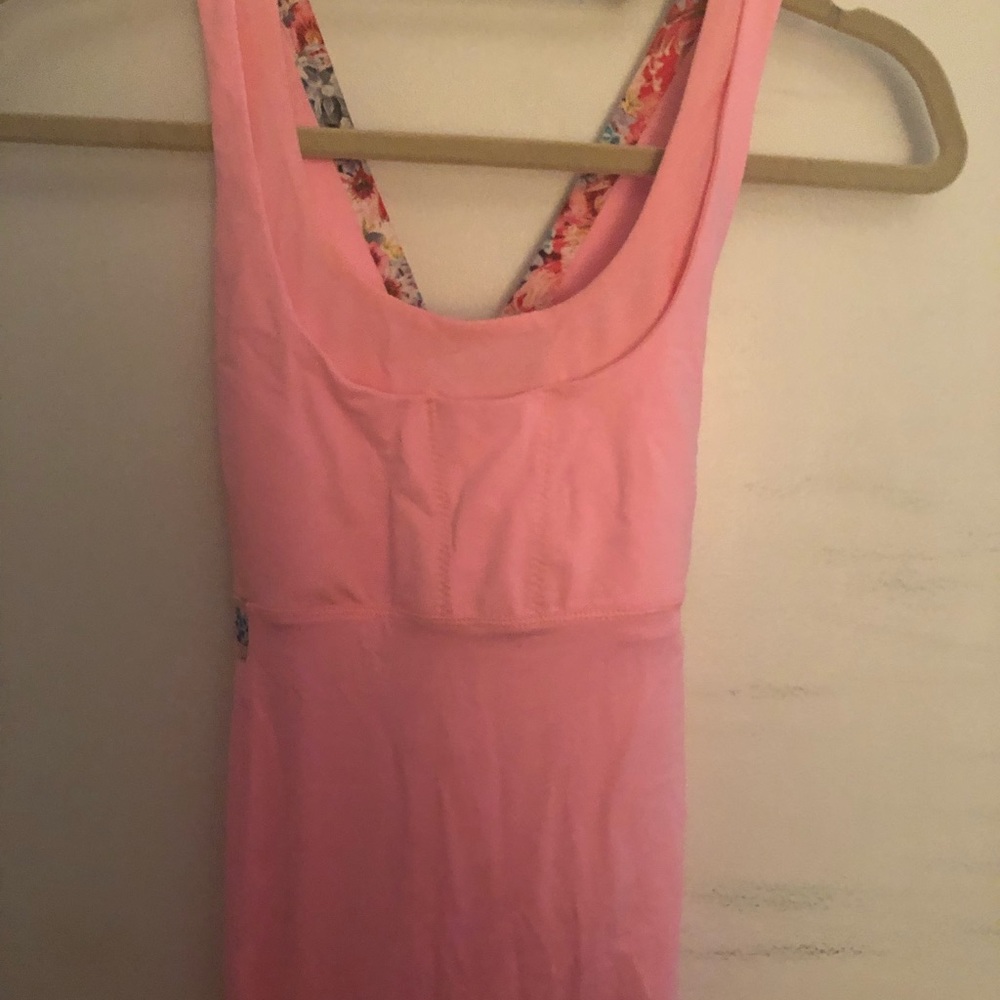Lululemon pink tank top size 4